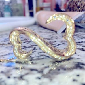 1 karat diamond -yellow gold Jane Seymour necklace.